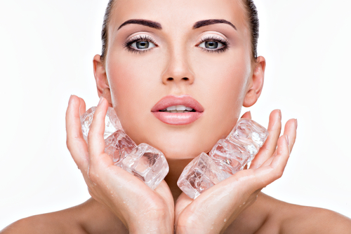 Amazing Ways to Use Ice Cubes for Clear and Glowing Skin